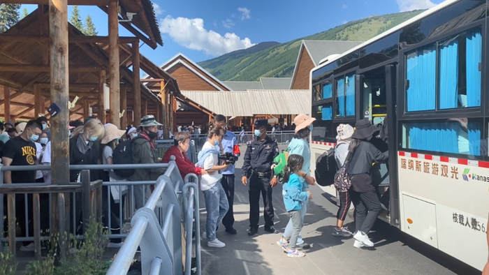 ▲“古尔邦节”期间，喀纳斯景区迎来旅游高峰。&nbsp; 来源：喀纳斯景区管理委员会官网