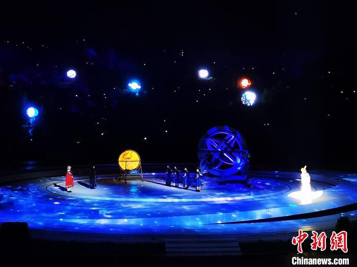 《鼎盛王朝·康熙大典》演出现场。 张桂芹 摄