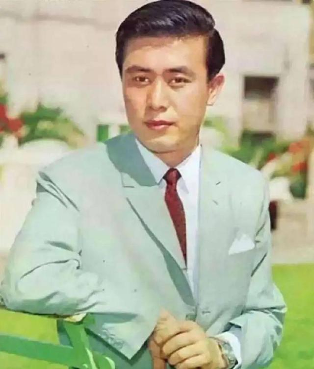 关之琳父亲关山:和儿女28年不来往,去世后前妻不参加葬礼|香港|关世栋|东北|邵氏|张冰茜_新浪娱乐_新浪新闻