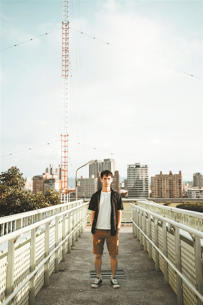     邓观杰。陈佩芸/摄