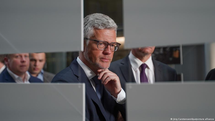 梅利尼克。资料图丨德新社