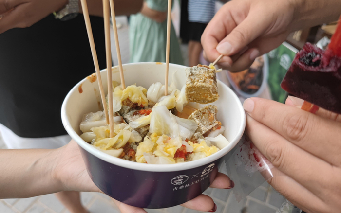 台湾臭豆腐。新京报记者 王巍 摄