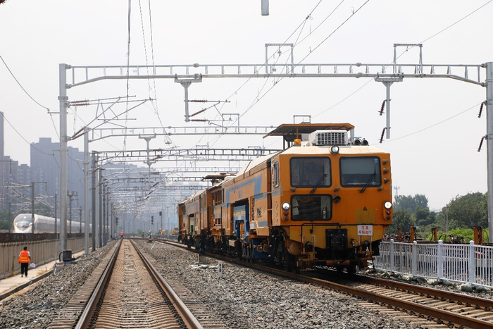 津山铁路恢复行车，首趟K567次客车顺利通行。丁玲摄