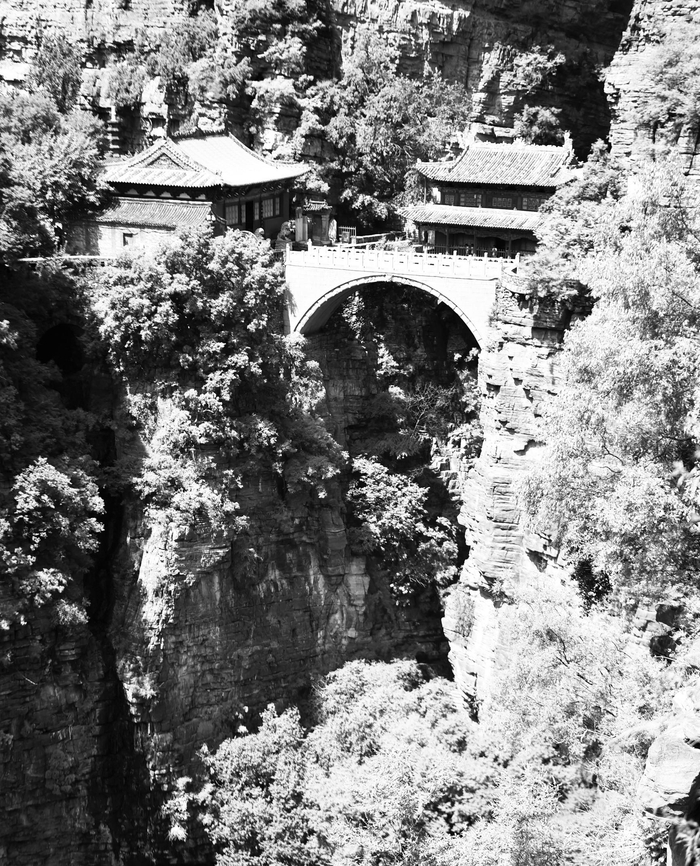 　　图为苍岩山福庆寺桥楼殿。本报记者 张晓峰 摄