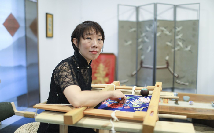 吴氏京绣传承人刘晓燕。新京报记者 浦峰 摄