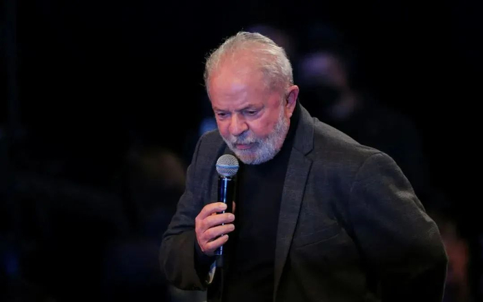 　　▲当地时间2022年6月1日，巴西南大河州阿雷格里港，巴西前总统卢拉在当地举办竞选集会。图/IC photo