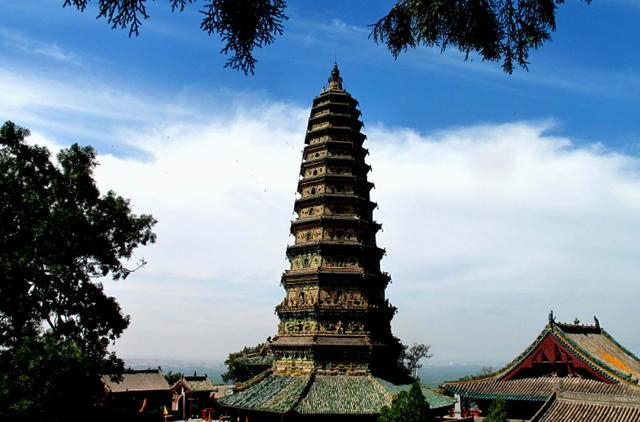 广胜寺琉璃飞虹塔 供图：新华社