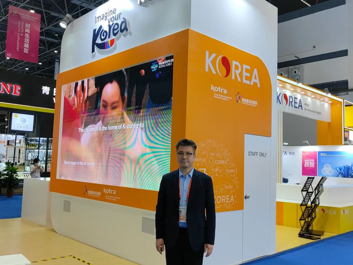 金柱澈在韩国展馆现场