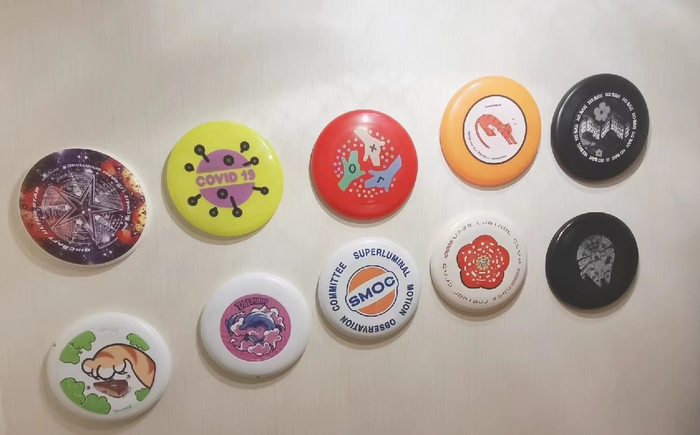 王森个人收集的飞盘&nbsp;