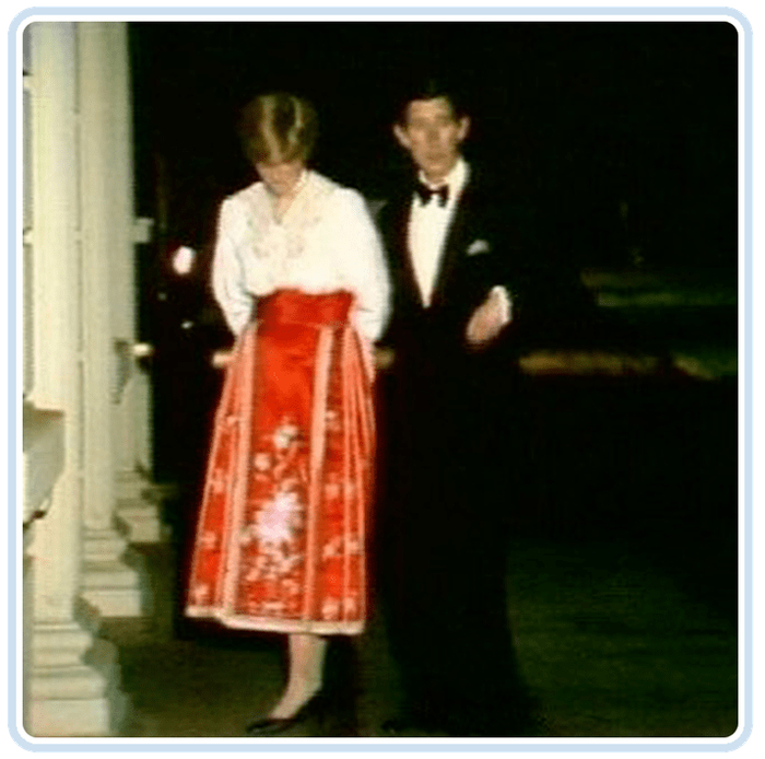 戴安娜王妃身穿马面裙 