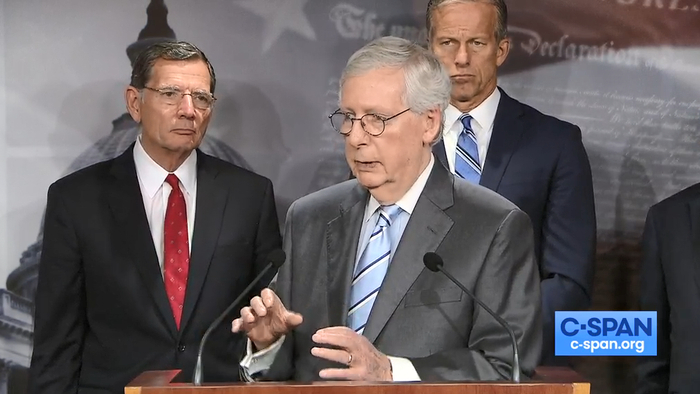 当地时间7月26日，麦康奈尔出席记者会 &nbsp;视频截图