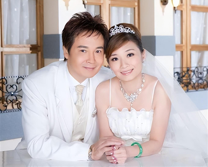 砸重金做医美保养,70岁皮肤好显年轻