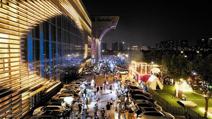 滨海文化中心夜市