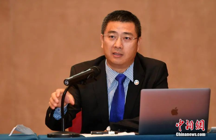 南庚戌在第九届世界华文传媒论坛媒体变局中的华文媒体创新分论坛发言。