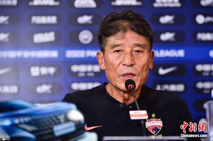 中超深圳队主帅李章洙。图片来源：IC photo