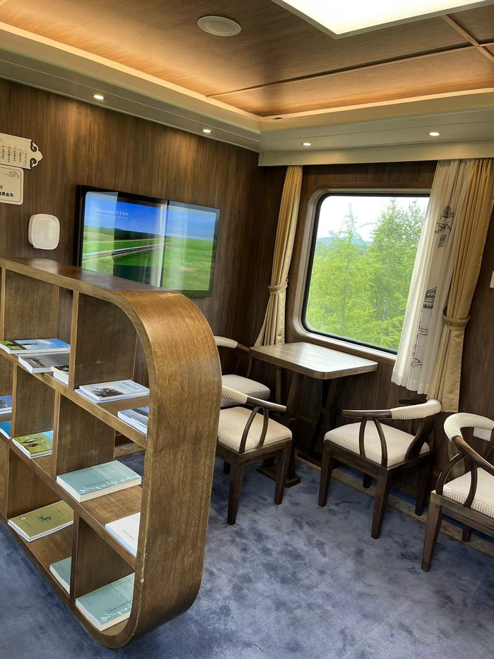 列车上的休闲区 星景旅游列车供图