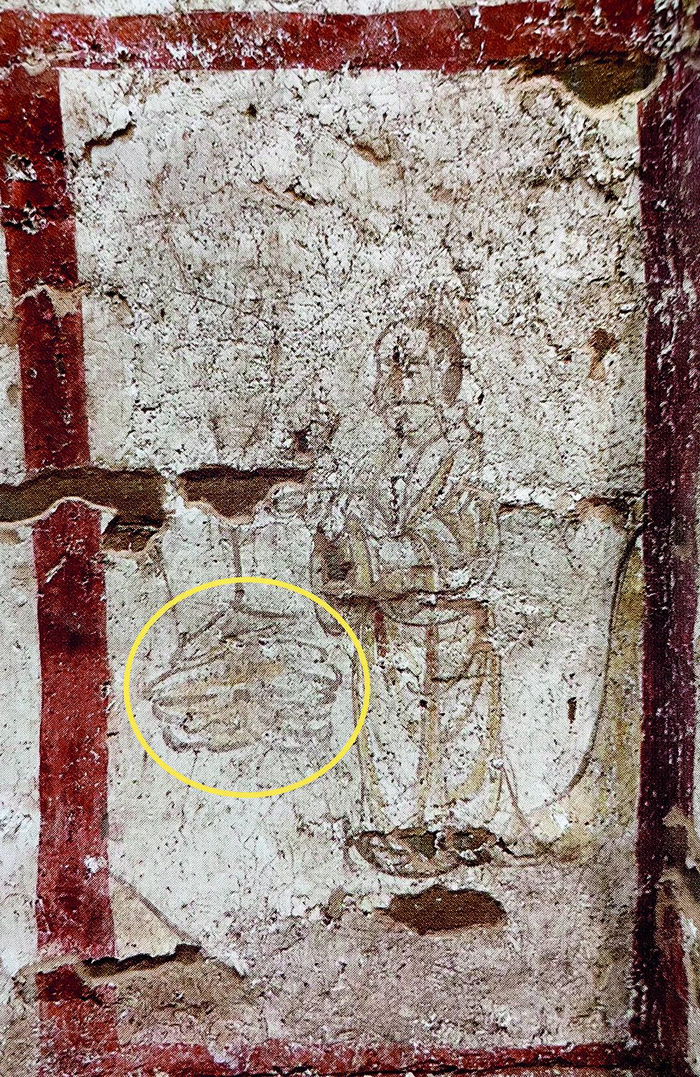 〔图十九〕抬手直立者图像  赫连简墓西壁