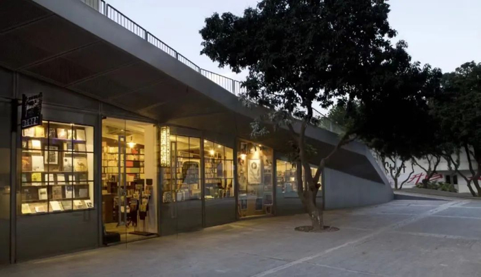 旧天堂刚刚搬进创意园时的外景。/李政德 摄