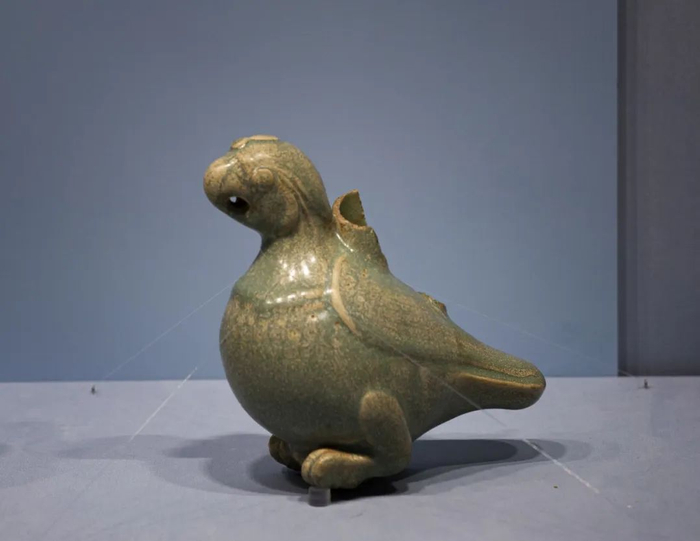 汝窑天青釉鹦鹉形熏炉盖钮 北宋 故宫博物院