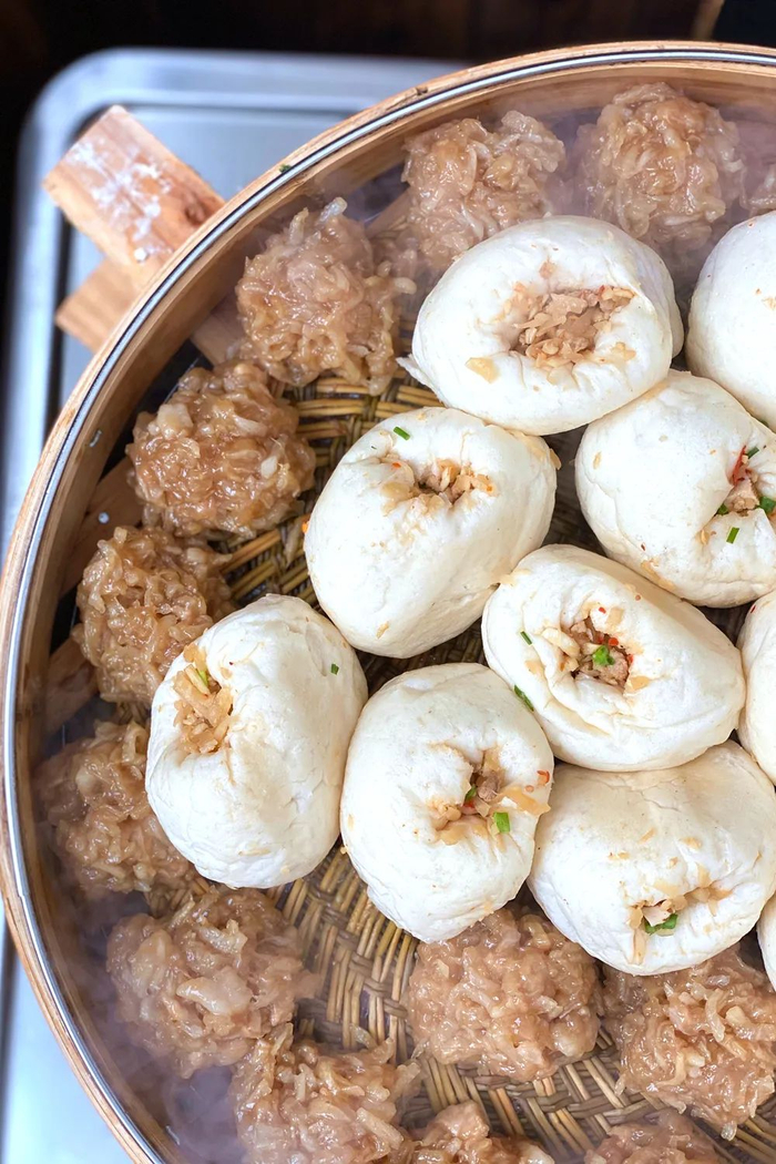 衢州人的葱花馒头，其实是包子，看起来温文尔雅，然而……摄影 / 叶吟啸