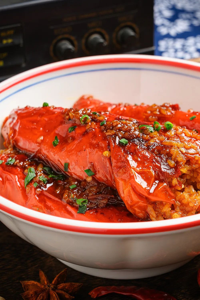 没想到吧，辣椒自己就能做“包子”！图 / 汇图网