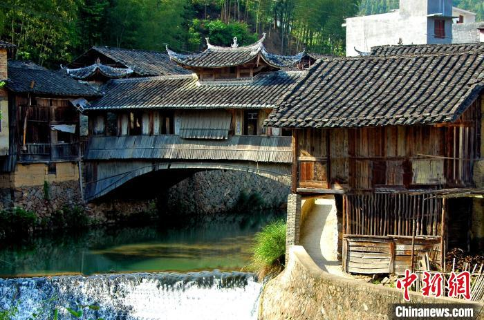 周宁县纯池镇禾溪村的三仙桥。　李洪元 摄