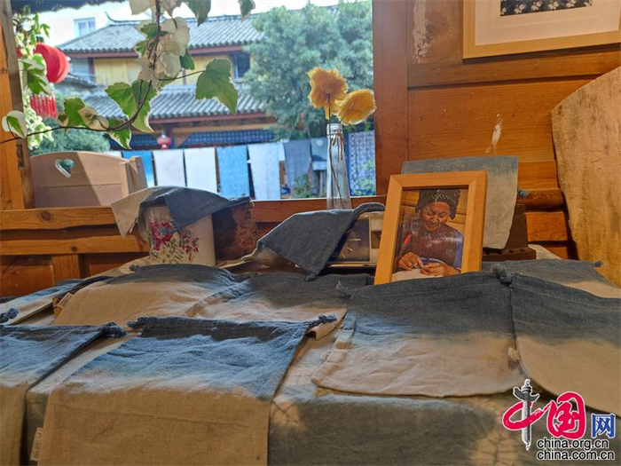 位于云南大理喜洲镇周城村的扎染工作坊。中国网记者 彭瑶 摄