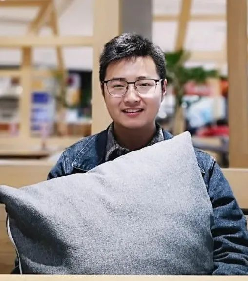 韩杰韩杰,1997年出生,山东泰安人.