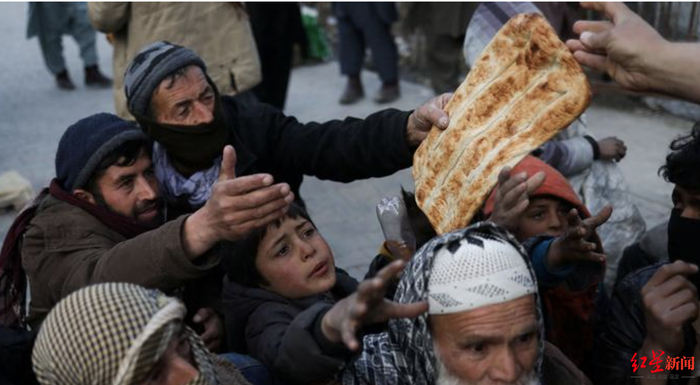  ↑阿富汗有2300多万人面临极度饥饿，超过总人口的一半