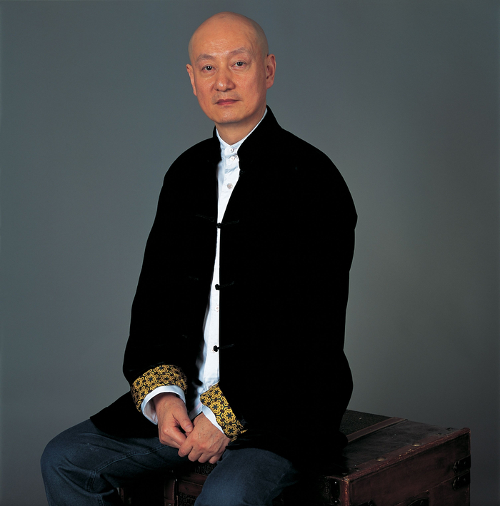 关栋天将扮演龟田。