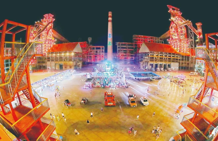 首钢赛车谷开展的“燃情夏夜”活动。通讯员 曹建雄 摄