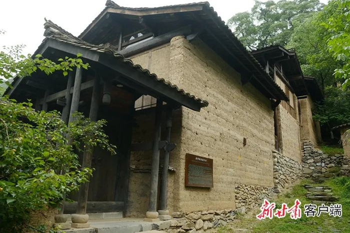 位于武都区琵琶镇张坝张坝古村落。