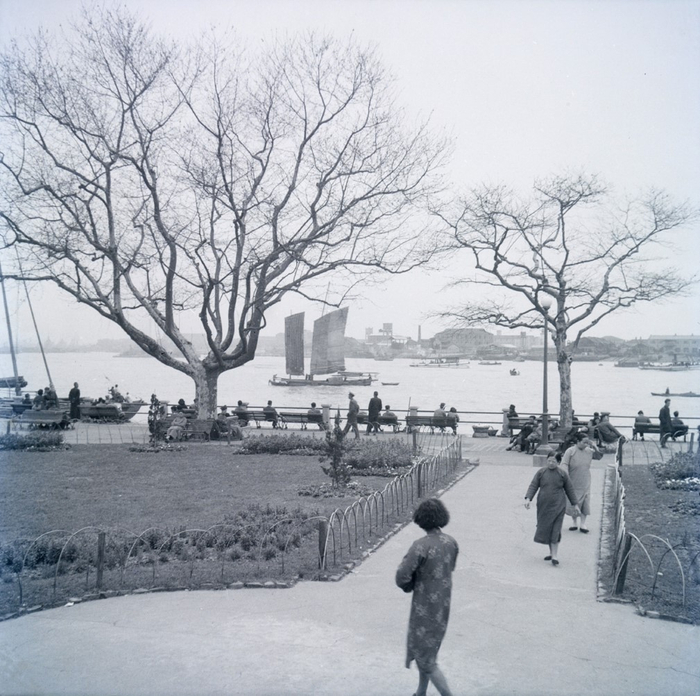 郎静山的纪实作品《上海》