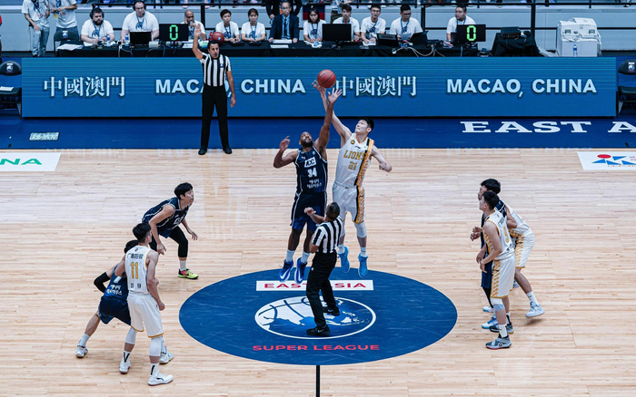 胡金秋率领的浙江广厦也征战过东超联赛。&nbsp; 东超联赛供图&nbsp;