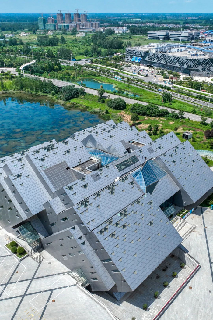 东海水晶博物馆。摄影/李琼