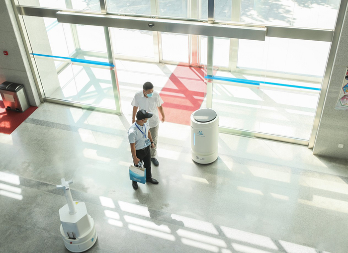 智能移动垃圾桶