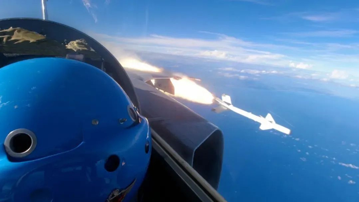 ▲空空导弹发射瞬间