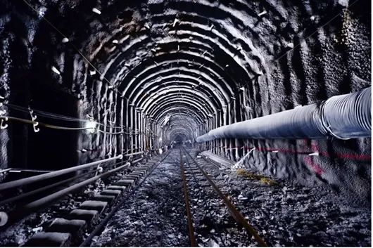 建设中的斜井隧道。高能所供图