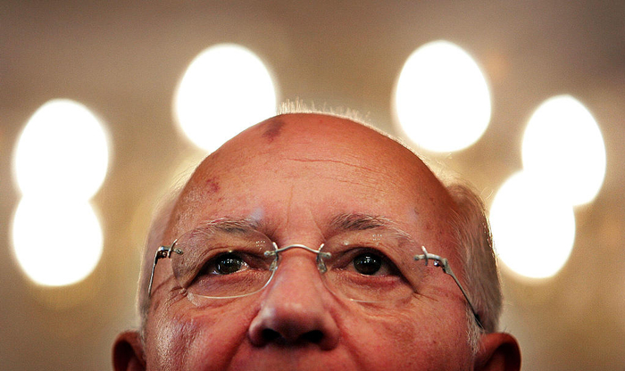 2004年9月23日，英国伦敦。戈尔巴乔夫在新闻发布会上宣传他提出的“大规模杀伤性武器认知项目”。