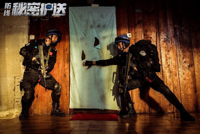 《防线-秘密护送》9.7上线优酷爱奇艺 中国蓝盔燃爆突围|任正彬|娄淇|维和|鏖战|影片_新浪娱乐_新浪新闻