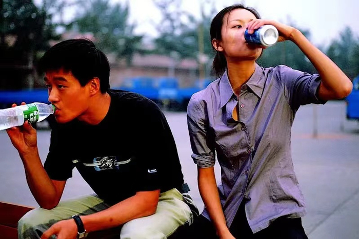 电视剧《我爱你》（2002），改编自《过把瘾就死》。/《我爱你》剧照