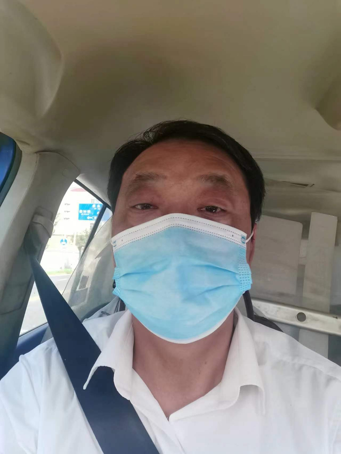 出租车司机梁师傅 受访者供图
