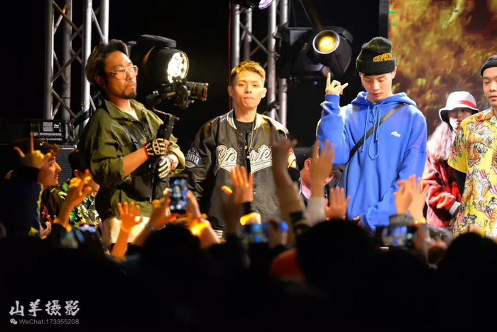 杀疯了!冠军Rapper正式复出!《中国说唱巅峰对决》结束后,王炸比赛阵容曝光!|地下8英里|新疆|说唱听我的|奖金|8英里_新浪娱乐_新浪新闻
