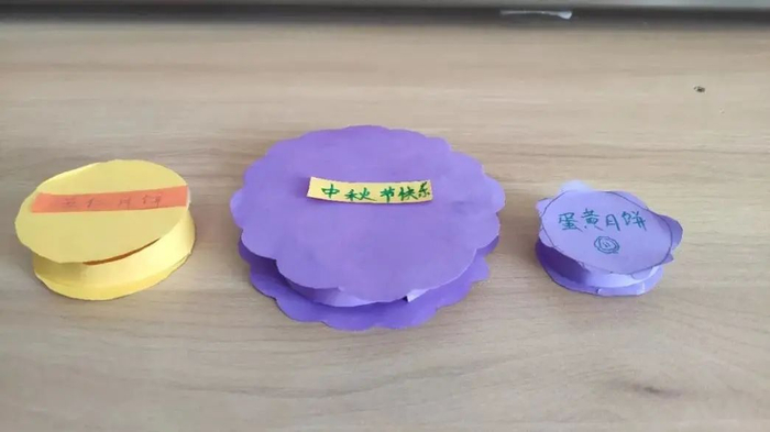 2021年在母校担任培智班手工课老师，和学生做的手工月饼。