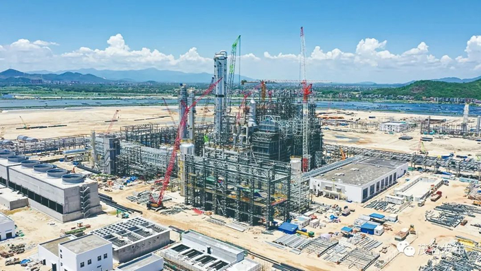 东华能源烷烃项目聚丙烯装置进展顺利。