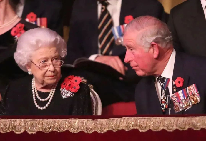 ▲资料图：英国女王伊丽莎白二世和查尔斯王子。图/IC photo