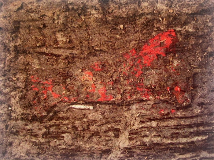 图33 余杭良渚遗址的卞家山M56出土的漆木觚痕迹