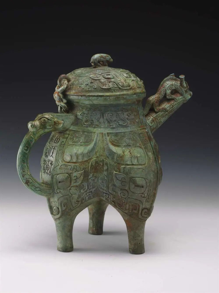 叶家山出土曾侯谏盉。