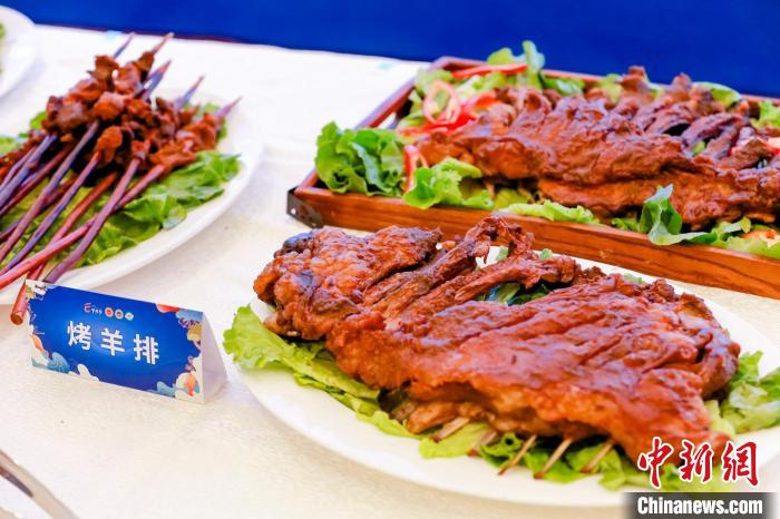 图为品鉴会现场。　鄂托克旗农牧局供图