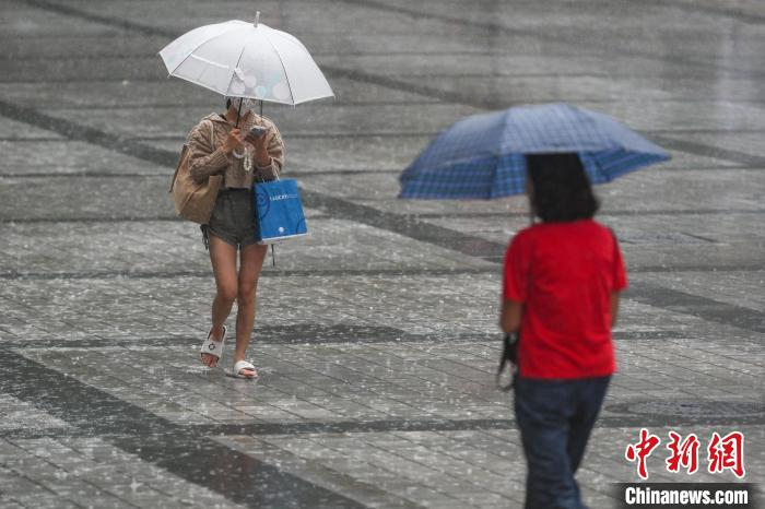 告别秋老虎重庆迎降雨降温天气